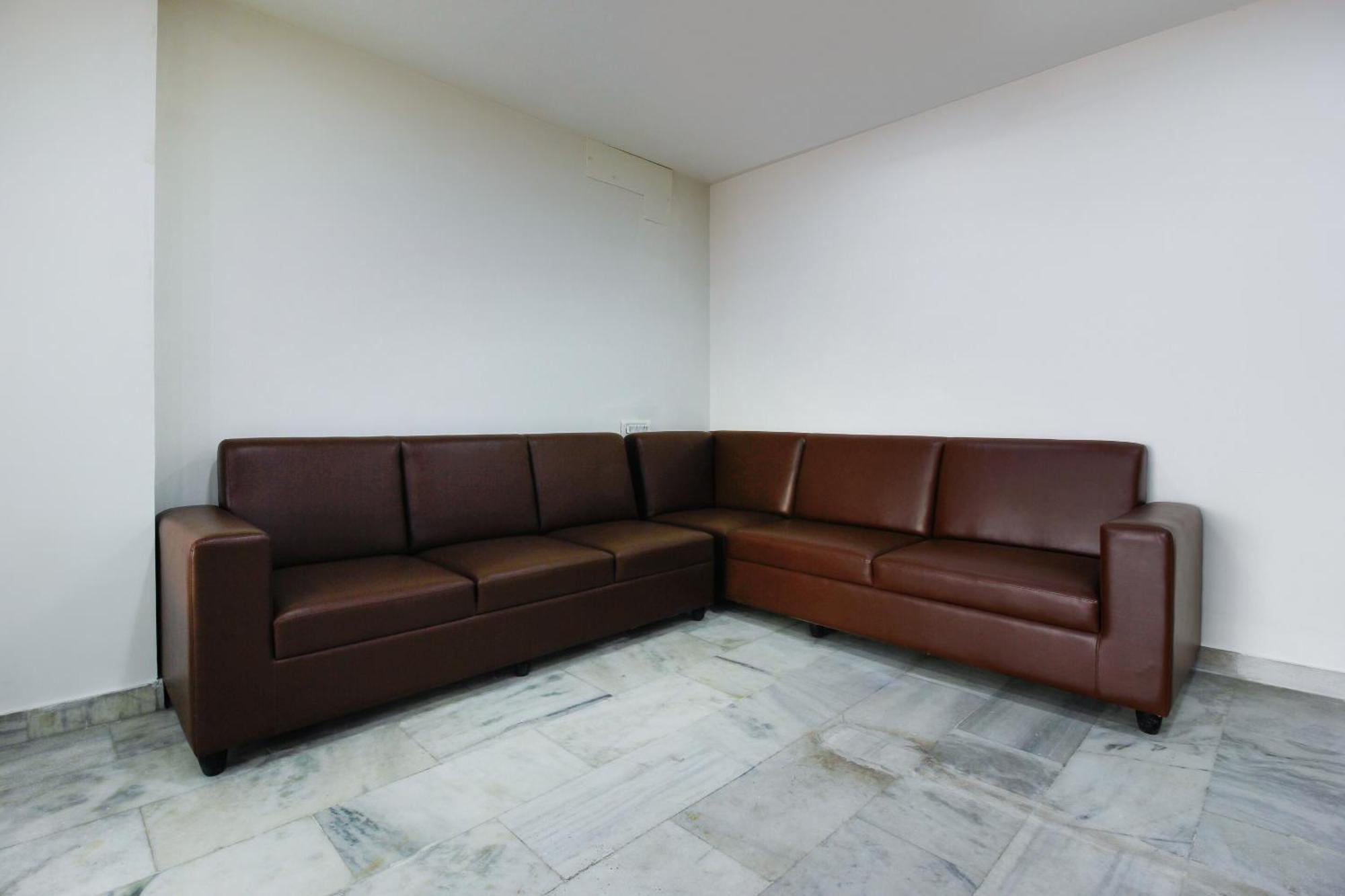 Capital O Sri Suprabhat Grand Near Kachiguda Railway Station ไฮเดอราบัด ภายนอก รูปภาพ